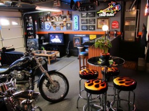 harley home 300x225 10 Ultimate Man Caves