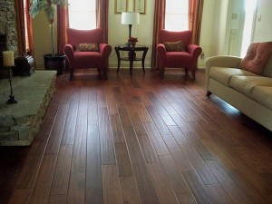 handscraped laminate flooring 300x225 About Handscraped Laminate Flooring