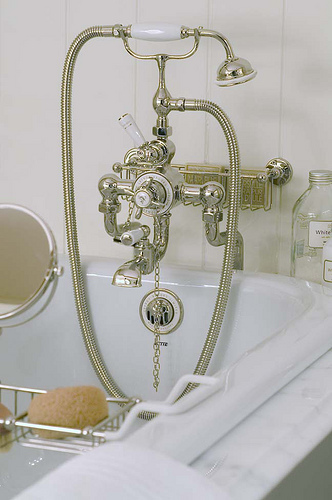 Victorian bathroom Victorian bathroom1 Classic Victorian Design In Bathrooms